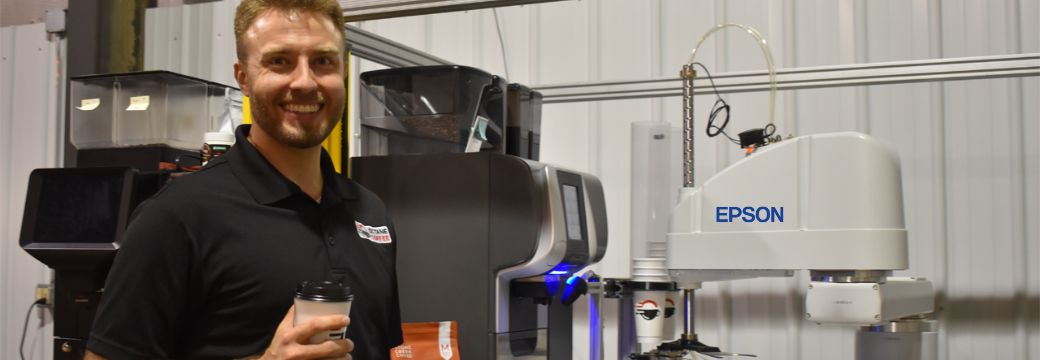 Octane Coffee SE ASOCIA CON EPSON ROBOTS PARA OFRECER UNA EXPERENCIA DE CAFÉ TOTALMENTE AUTOMATIZADA